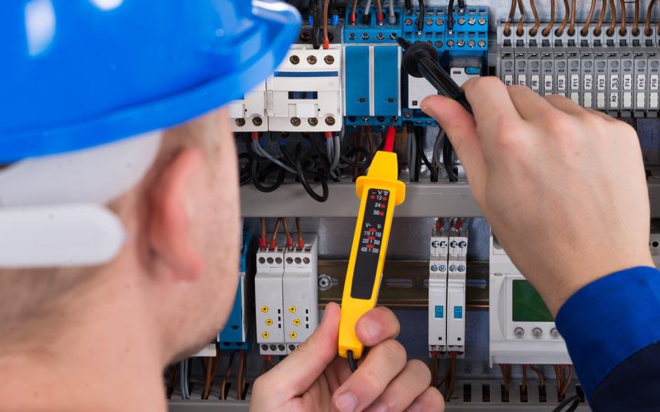 travail électricien Paris 5